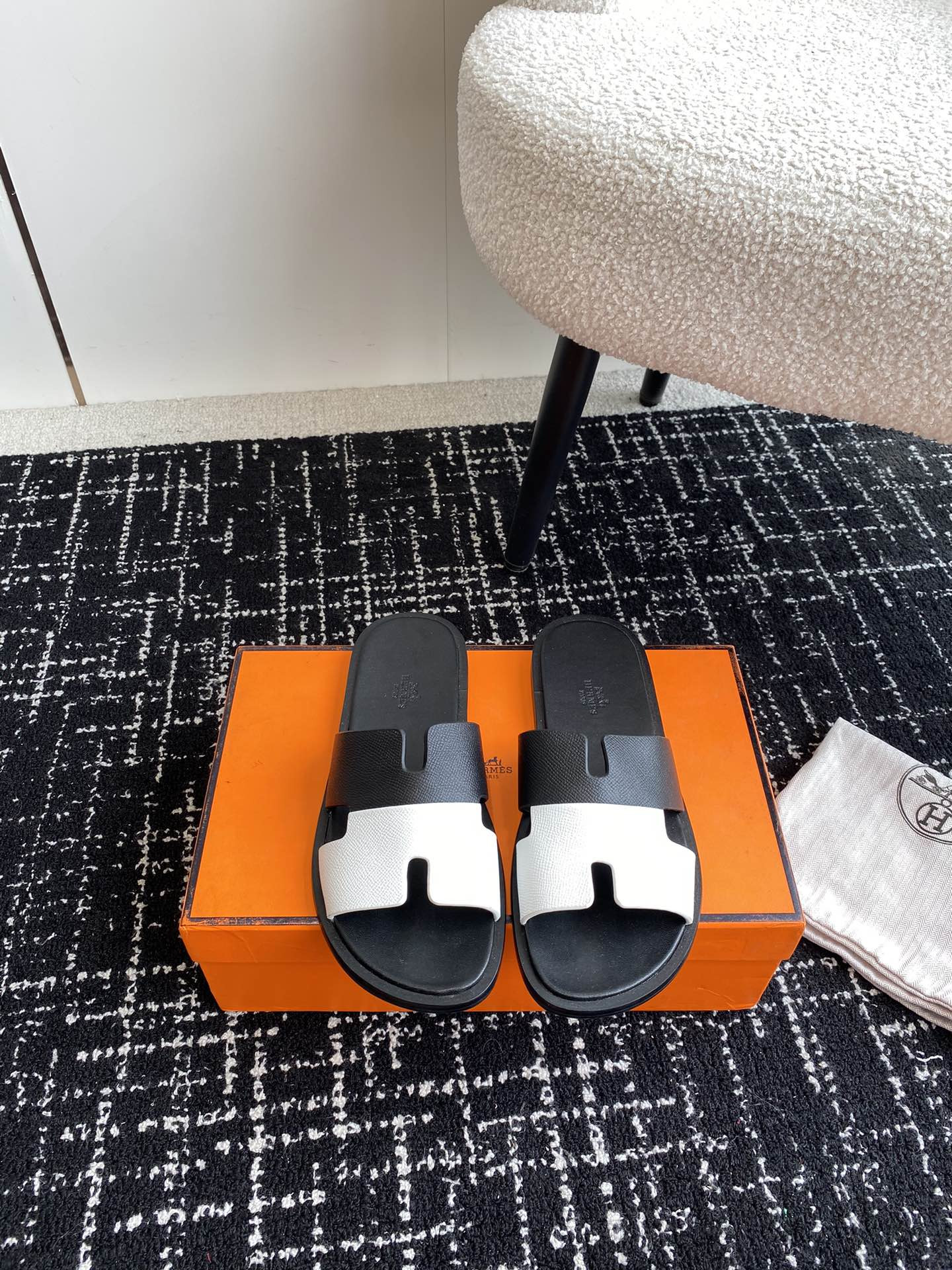 ua H**mes izmir sandal