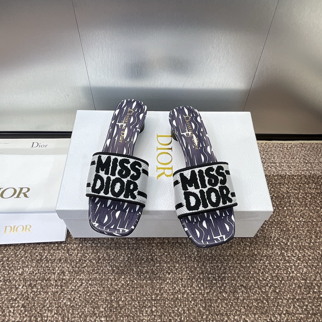 ua D*or dway heeled slide