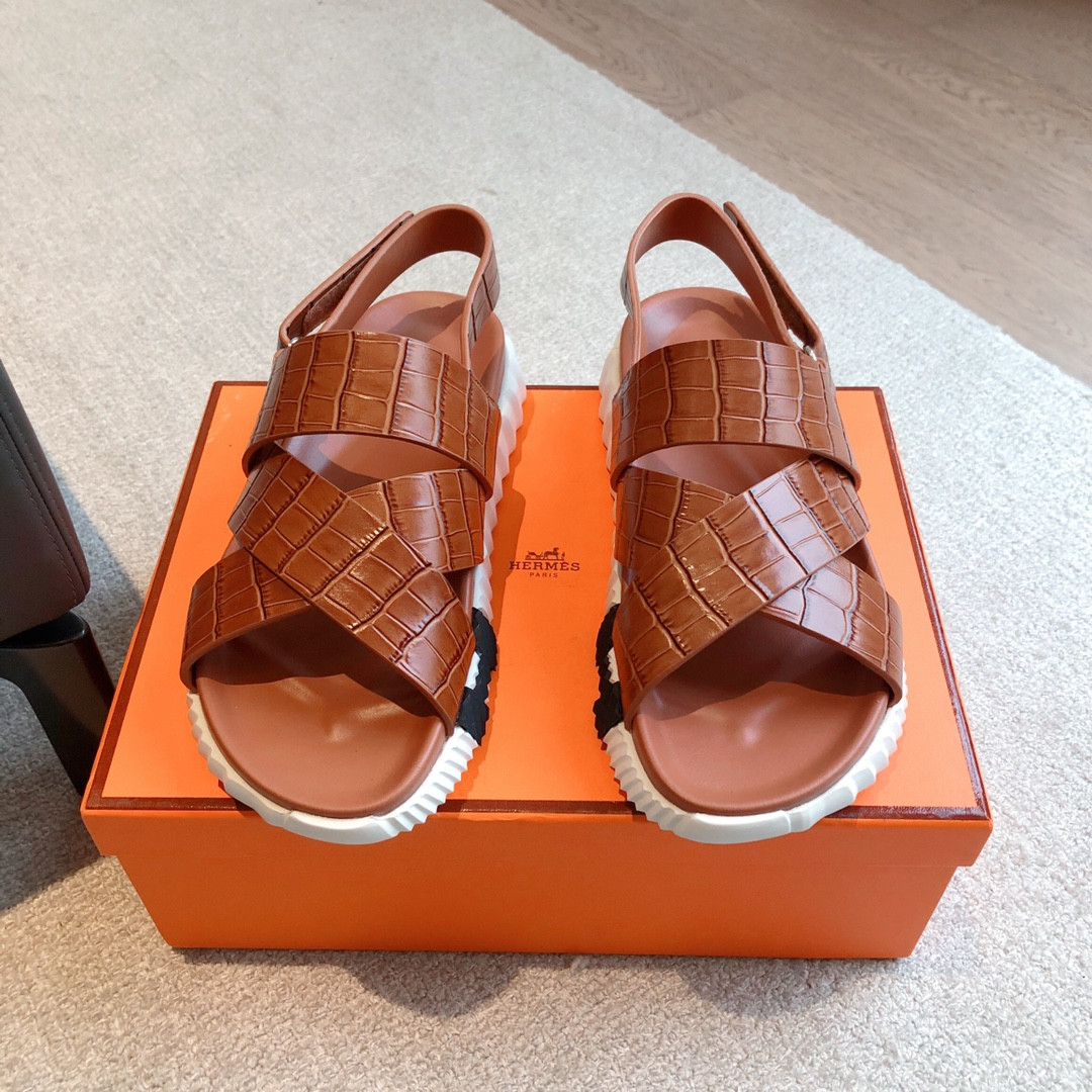 ua H**mes electric sandal