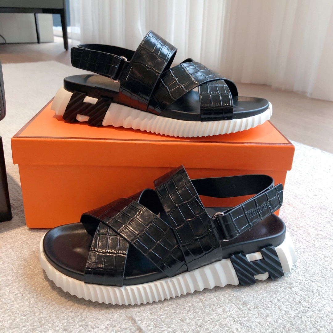 ua H**mes electric sandal
