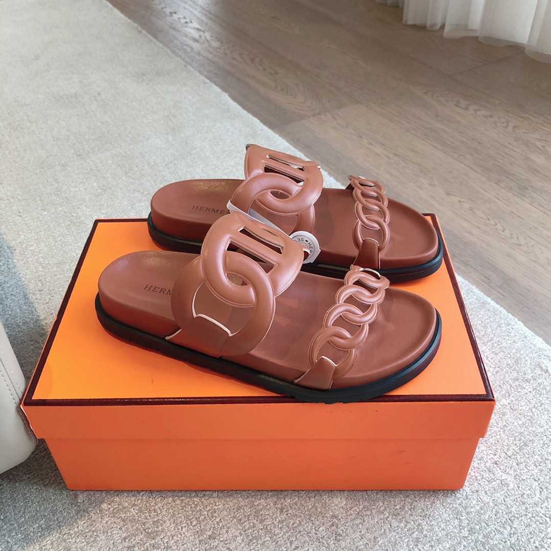 ua H**mes extra sandal