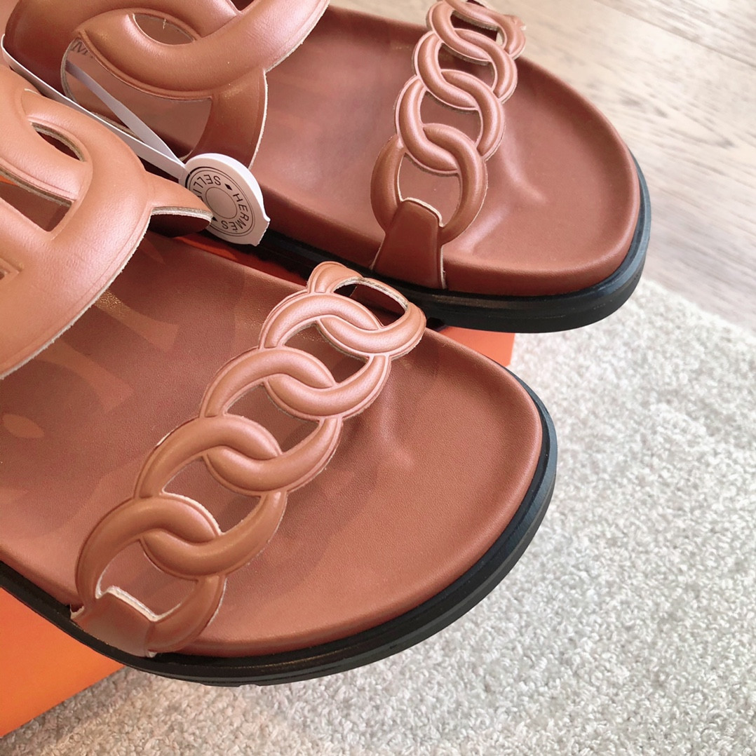 ua H**mes extra sandal