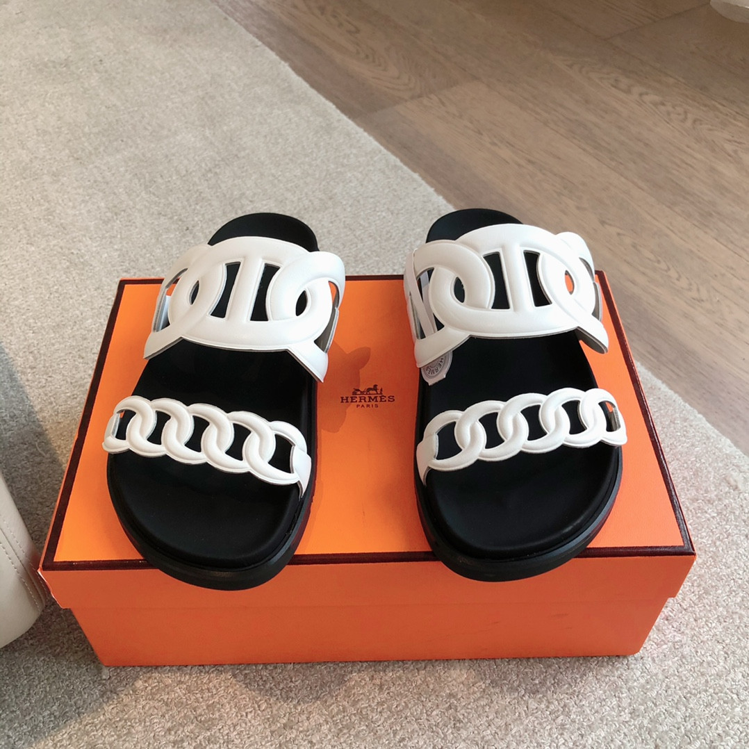 ua H**mes extra sandal