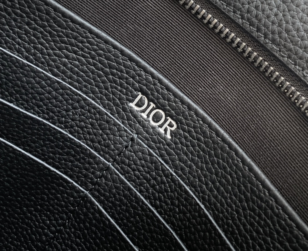 D*or a5 triangle pouch 27 x 19.5 x 6 cm
