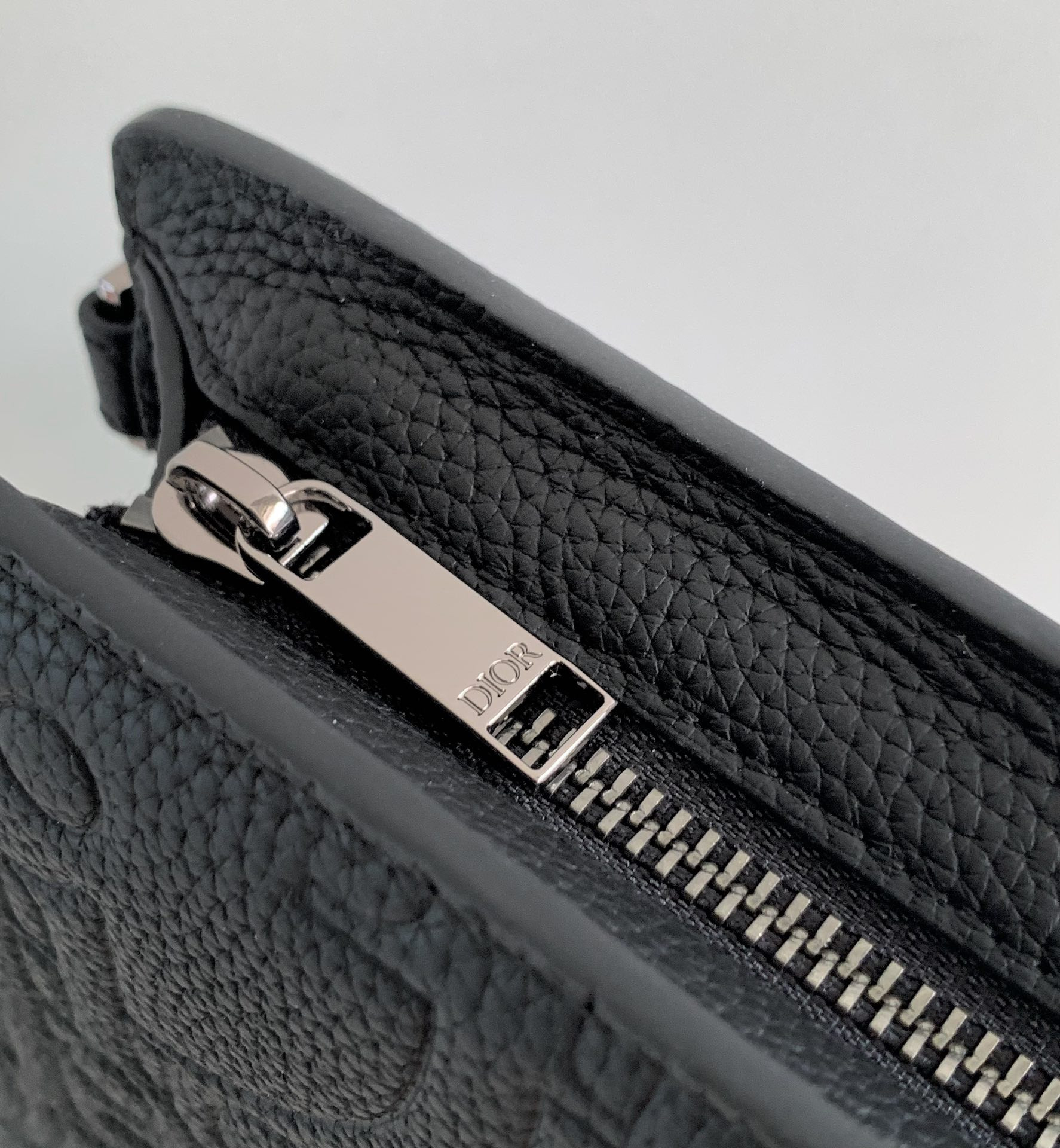 D*or a5 triangle pouch 27 x 19.5 x 6 cm
