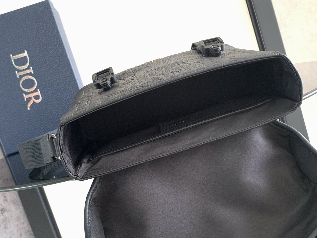 D*or hit the road messenger bag with flap black D*or gravity leather and black grained calfskin 24 x 18 x 8 cm