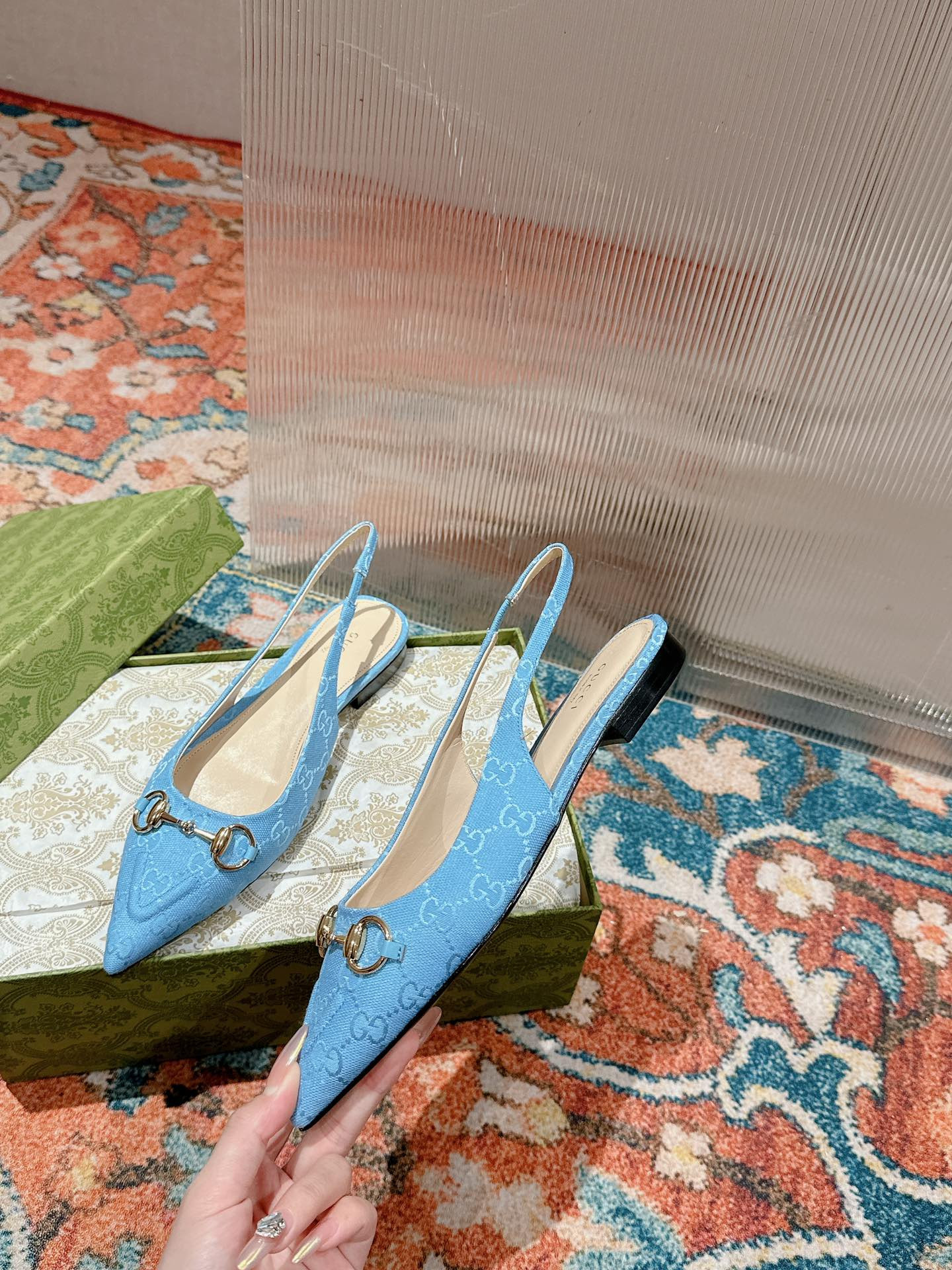 ua G*u*i horsebit slingback flat