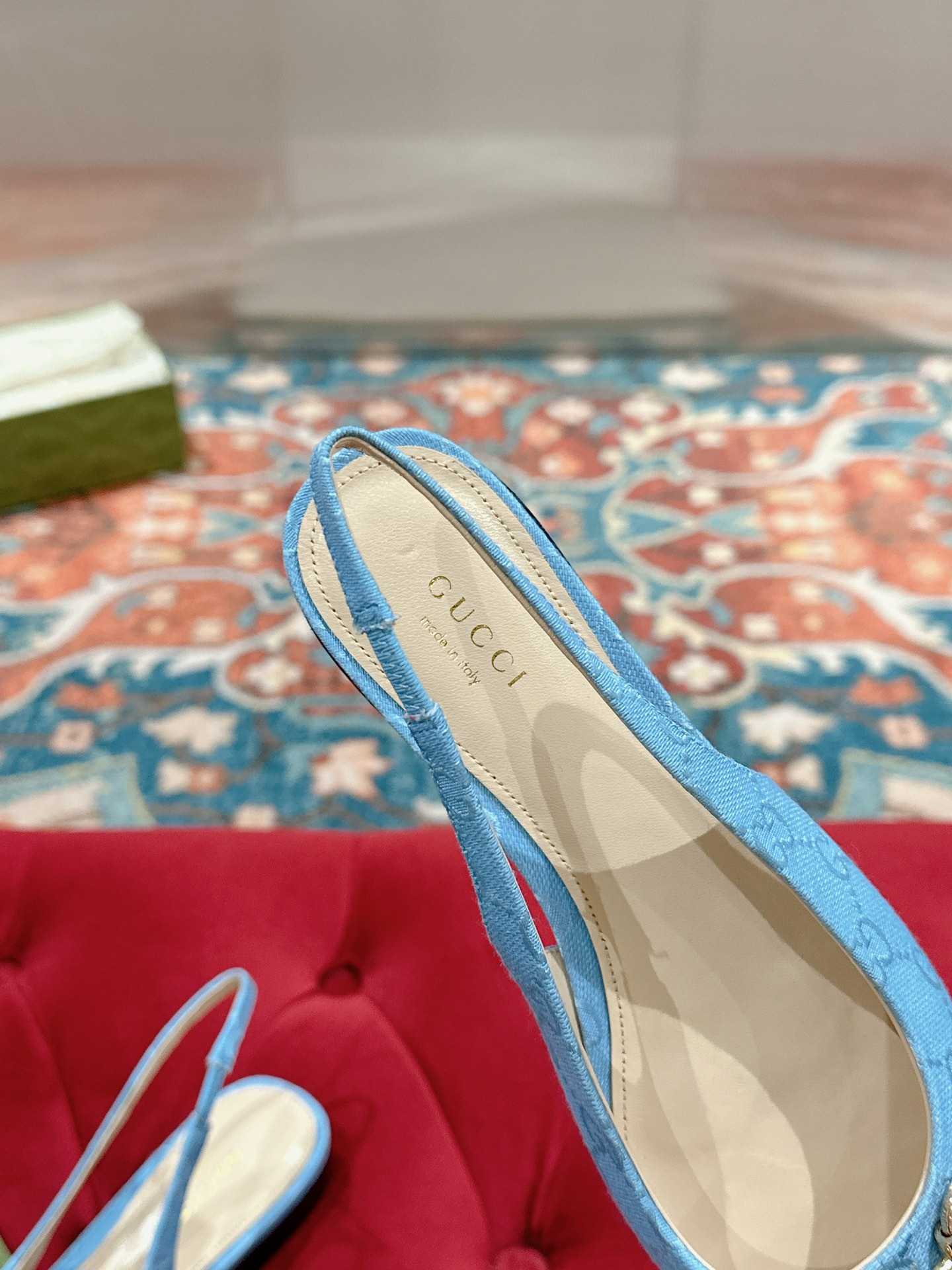 ua G*u*i horsebit slingback flat