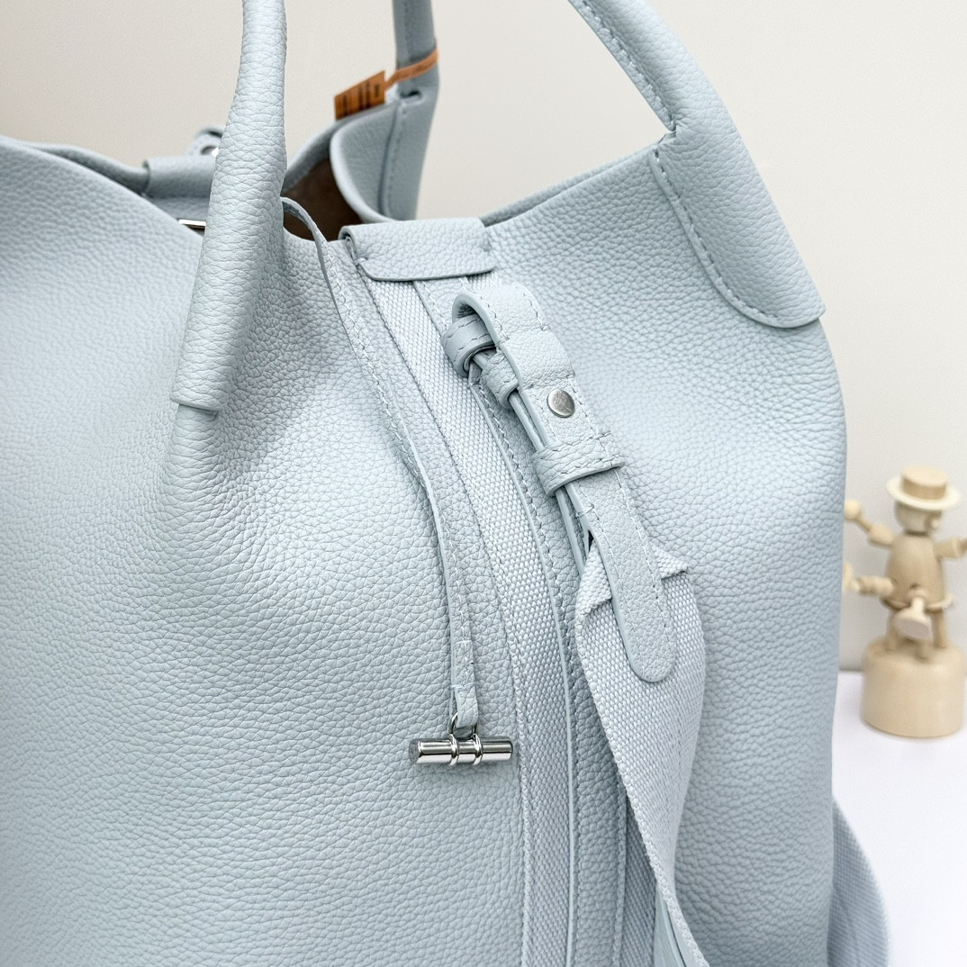 L**o p*ana large bale bag grained calfskin 24 x 20 x 27 cm