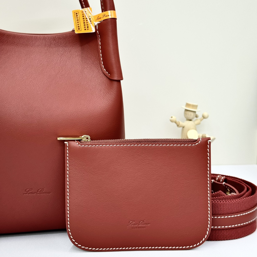 L**o p*ana small bale bag calfskin 17 x 17 x 21 cm