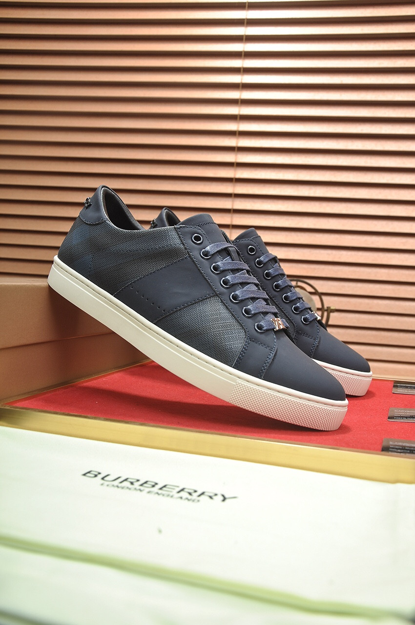 ua B**rry sneakers
