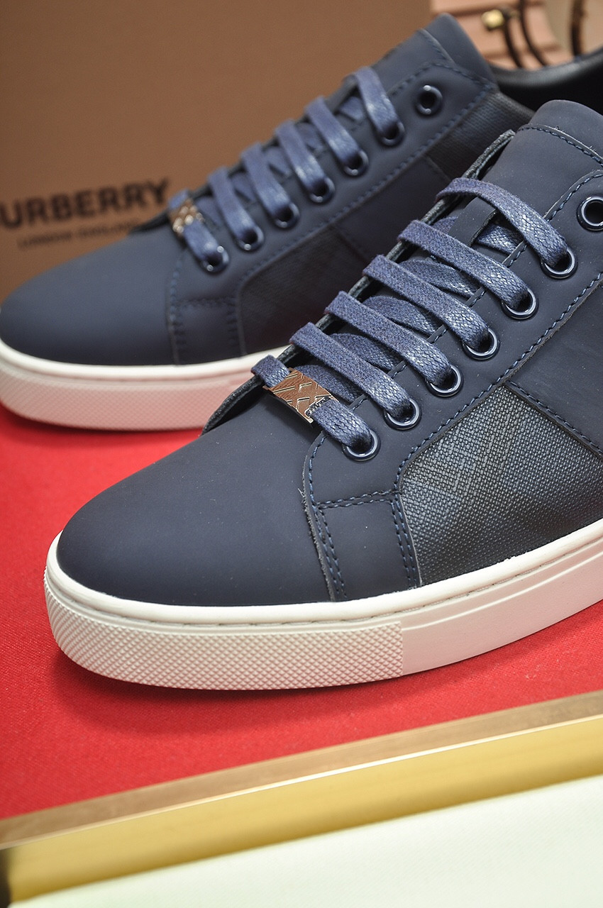 ua B**rry sneakers