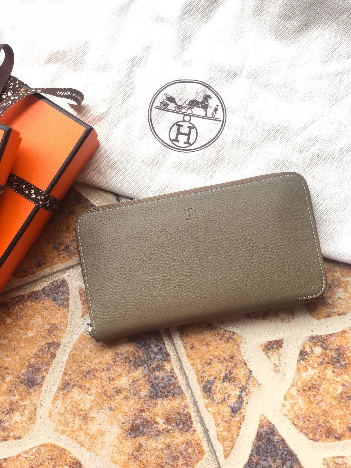 H**mes long wallet 20x11cm