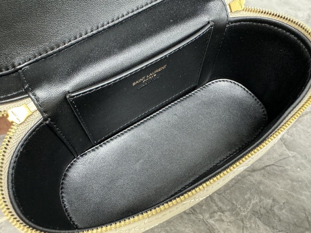 Y*L gaby vanity bag in lambskin 18 x 11 x 6.5 cm