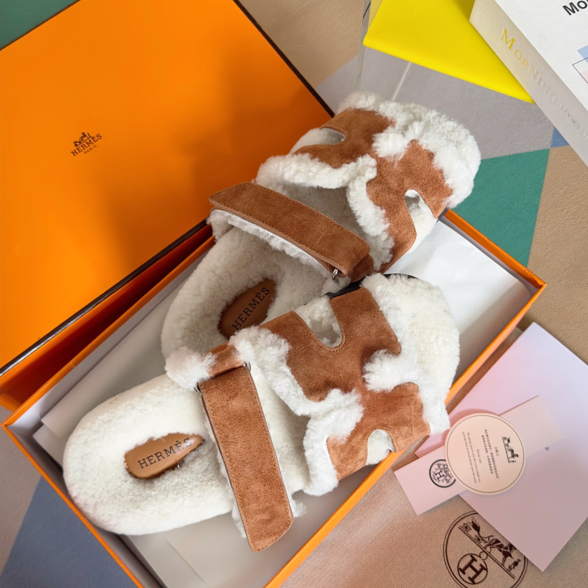 ua H**mes chypre sandal
