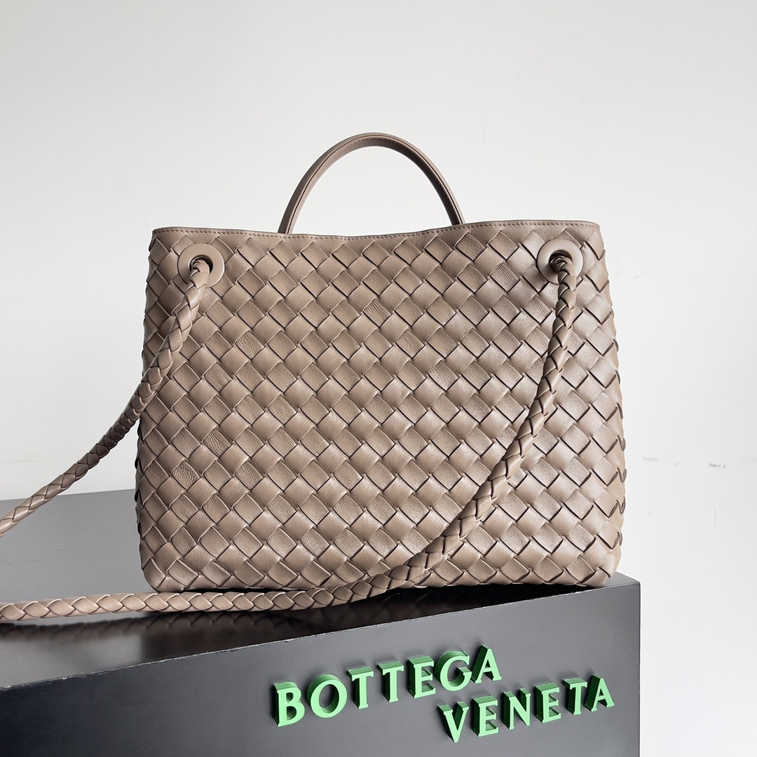 bo*te*ga Ve*ne*ta medium andiamo 32x25x11cm