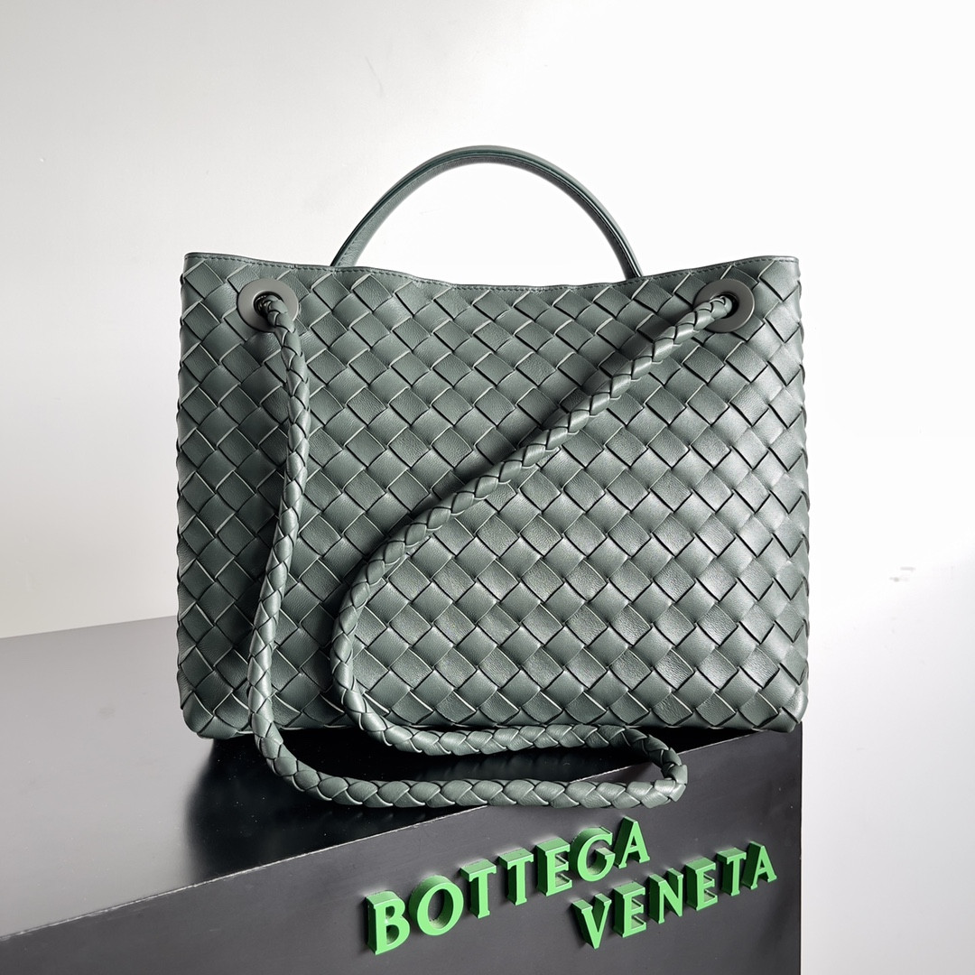 bo*te*ga Ve*ne*ta medium andiamo 32x25x11cm