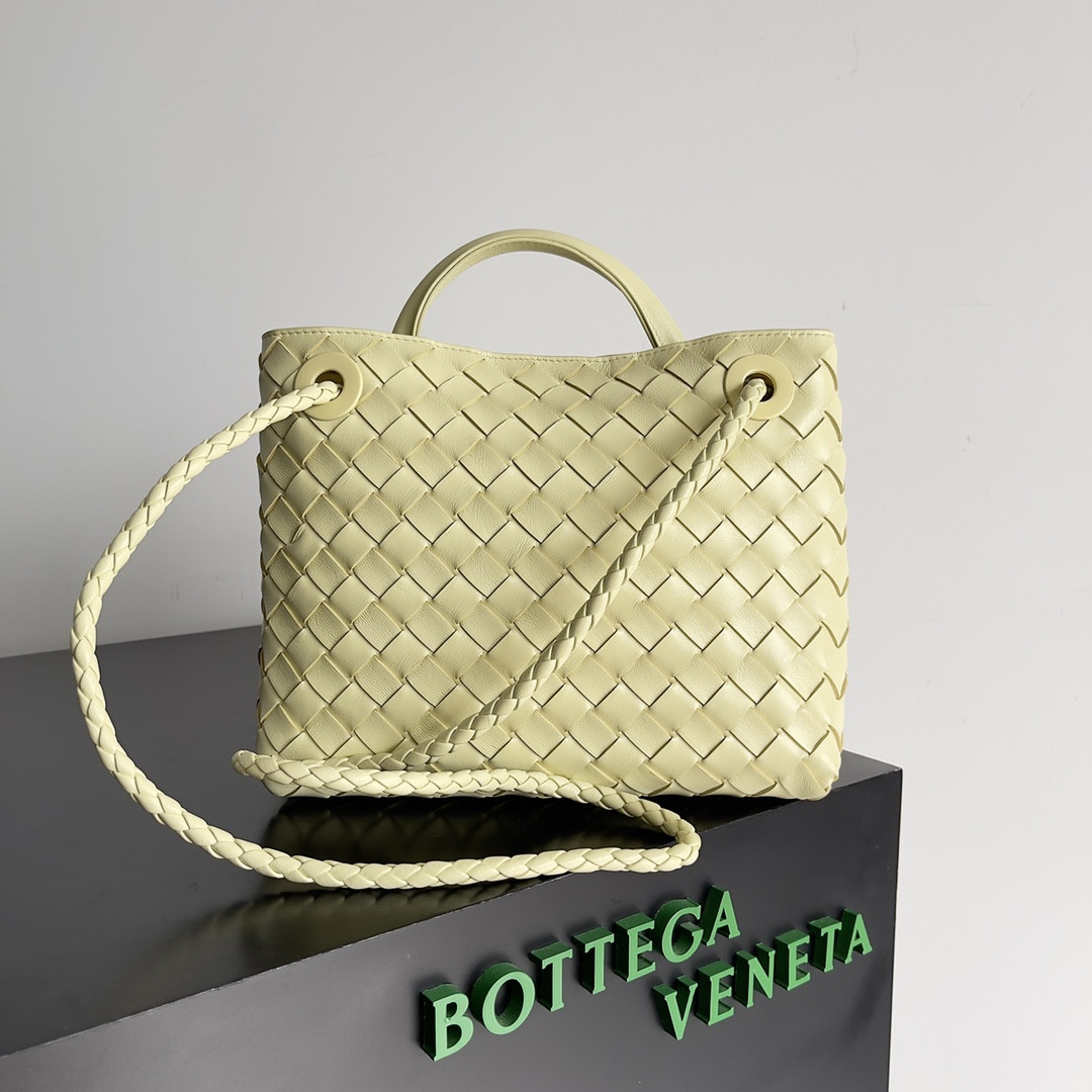 bo*te*ga Ve*ne*ta small andiamo 25x22x10.5cm