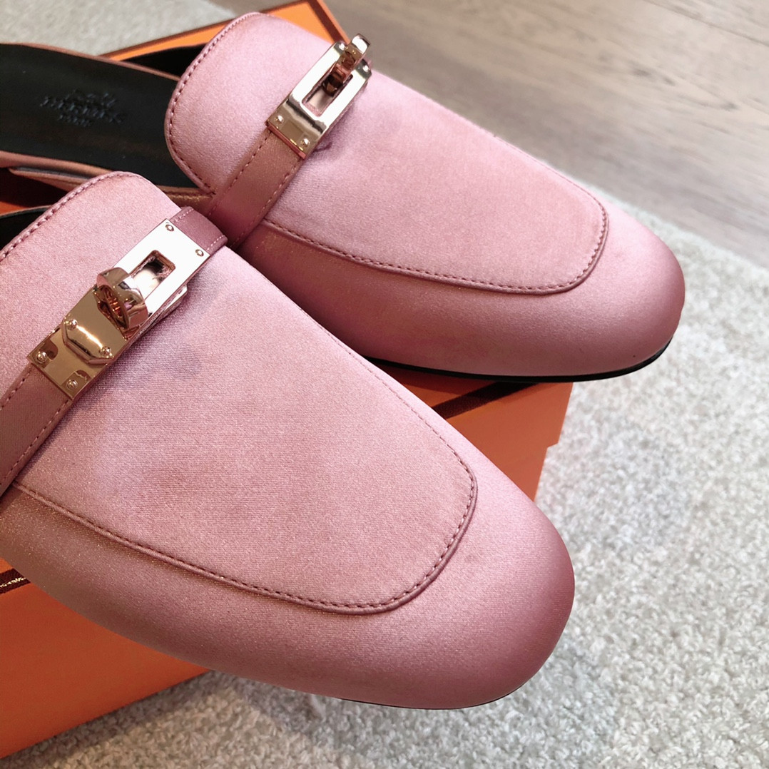 ua H**mes oz mule