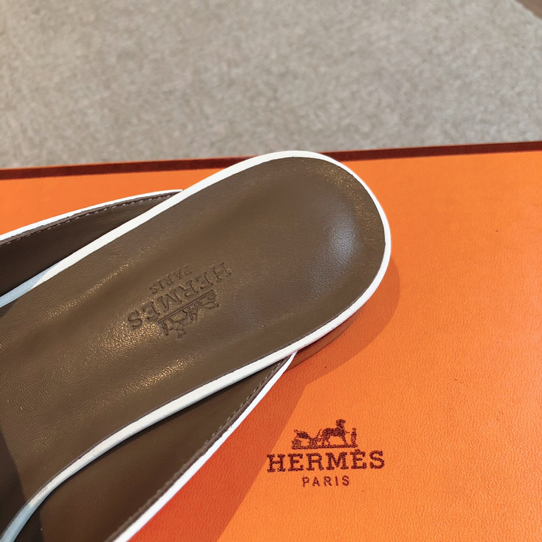 ua H**mes oz mule