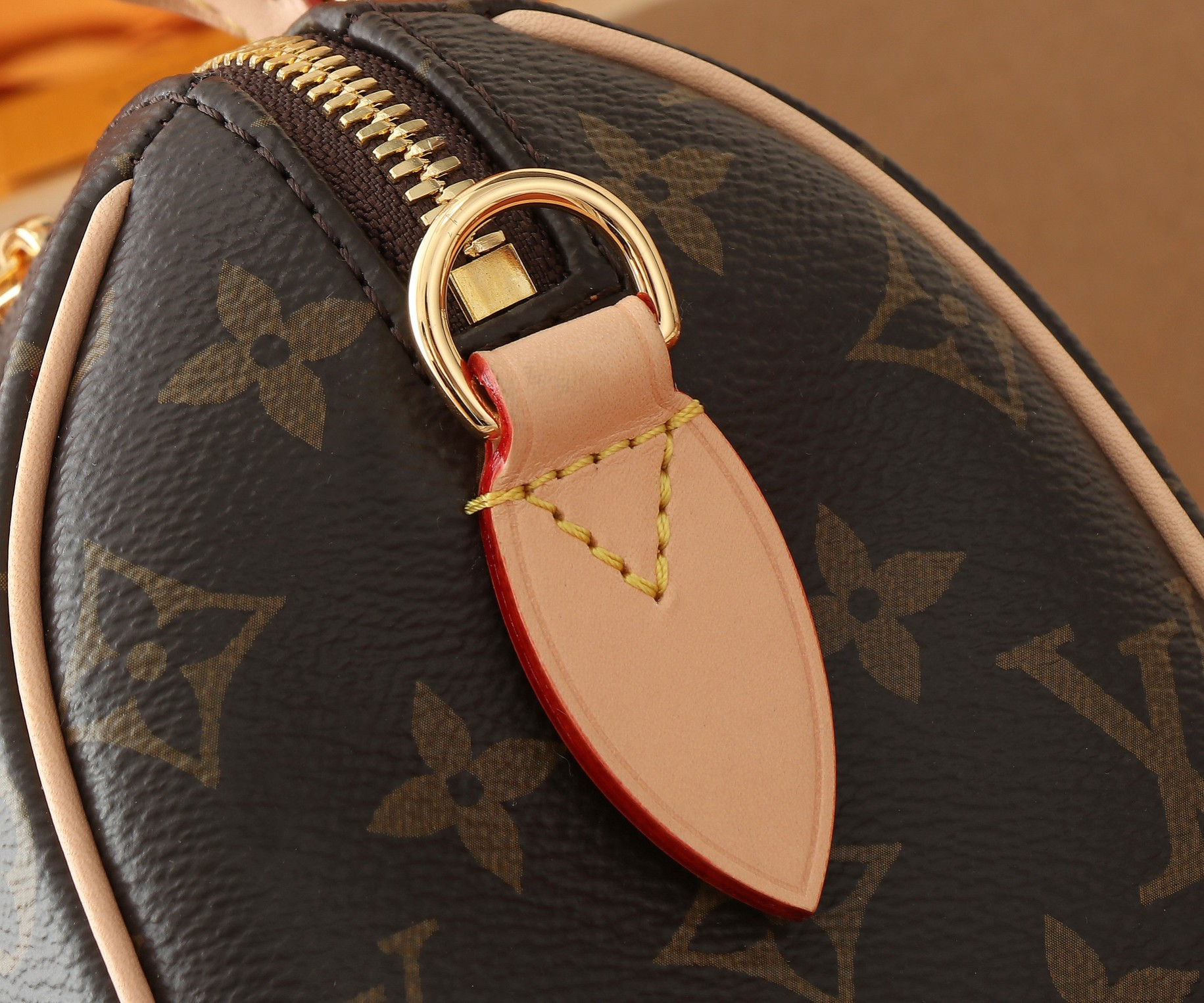 LV Speedy 18 M46970 18x12.5x11CM
