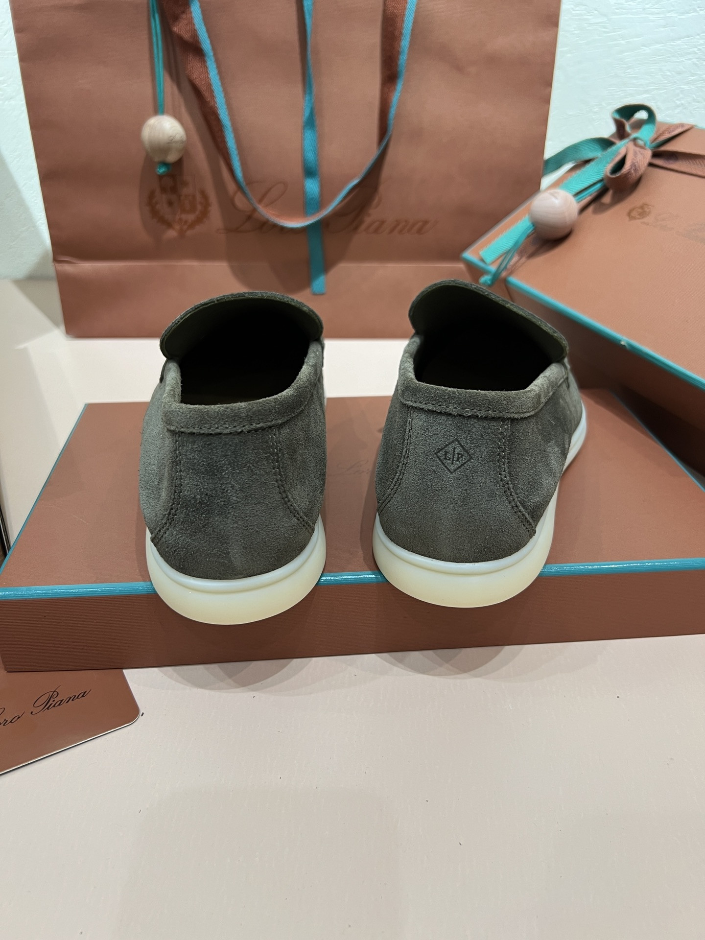 ua L**o p*ana summer walk loafers