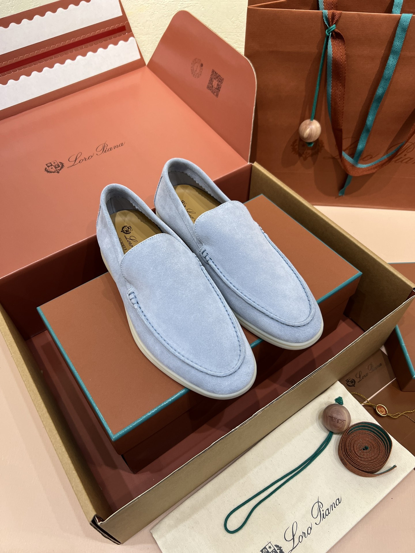 ua L**o p*ana summer walk loafers