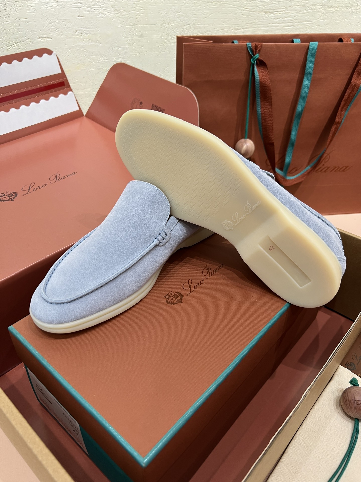 ua L**o p*ana summer walk loafers