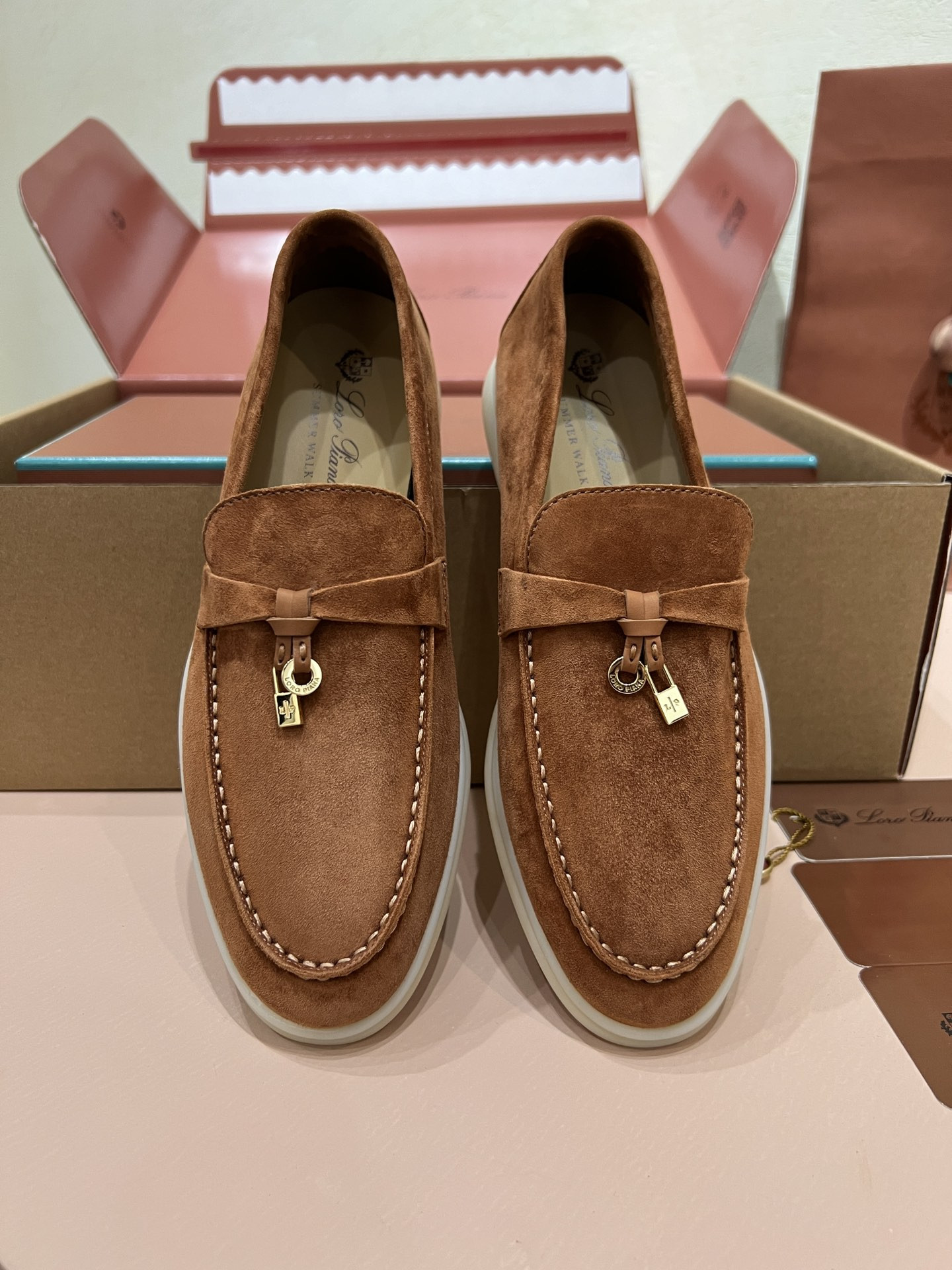 ua L**o p*ana summer charms walk loafers