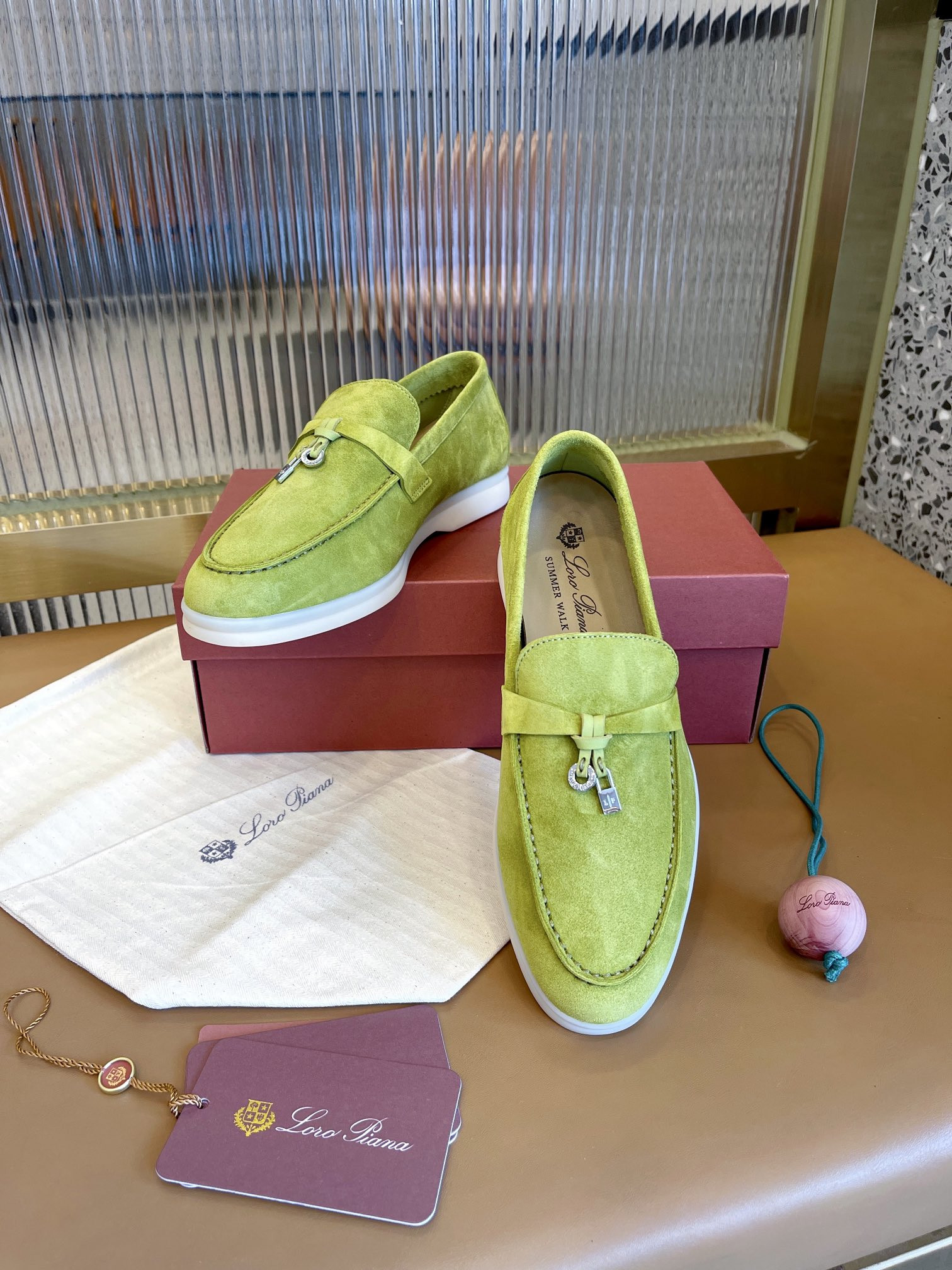 ua L**o p*ana summer charms walk loafers