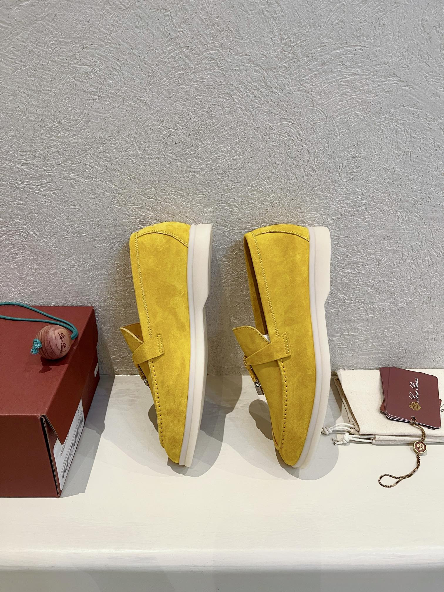ua L**o p*ana summer charms walk loafers