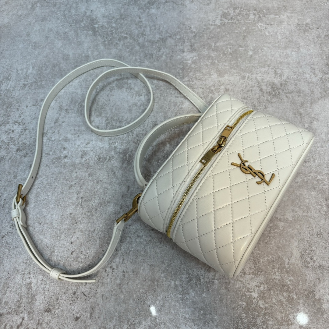 Y*L gaby vanity bag in lambskin 18 x 11 x 6.5 cm