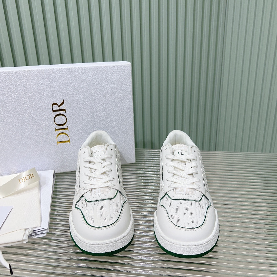 ua D*or one sneaker