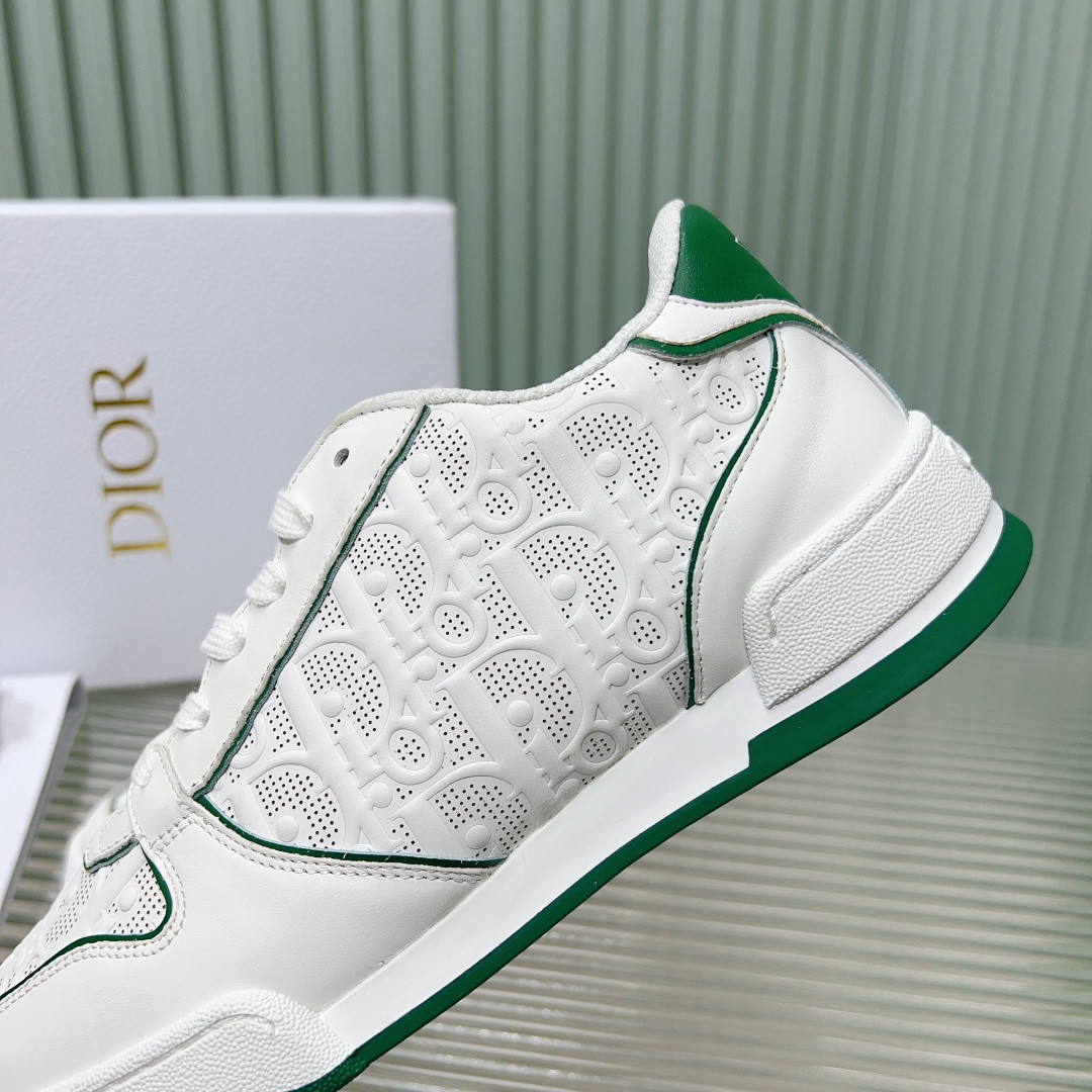 ua D*or one sneaker