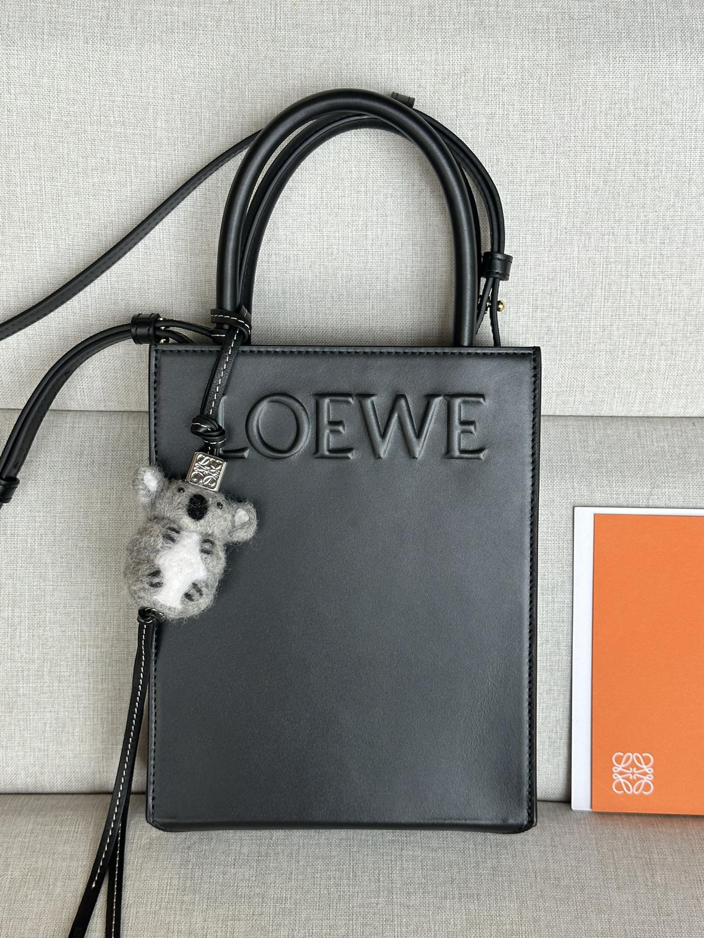 L0ew* standard a5 tote 17x6x21.5cm