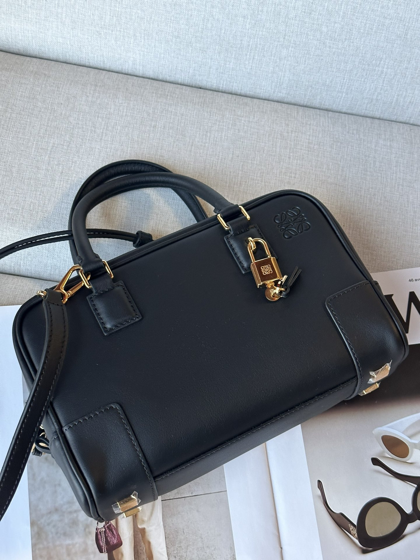 L0ew* amazona 23 bag in nappa calfskin 23x15.5x9.7cm