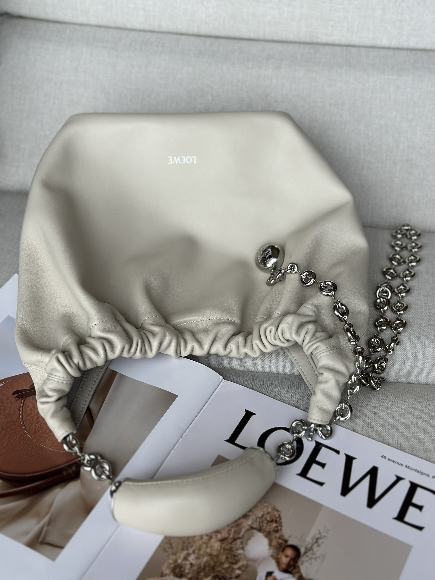 L0ew* small squeeze bag in mellow nappa lambskin 29x10.5x24cm