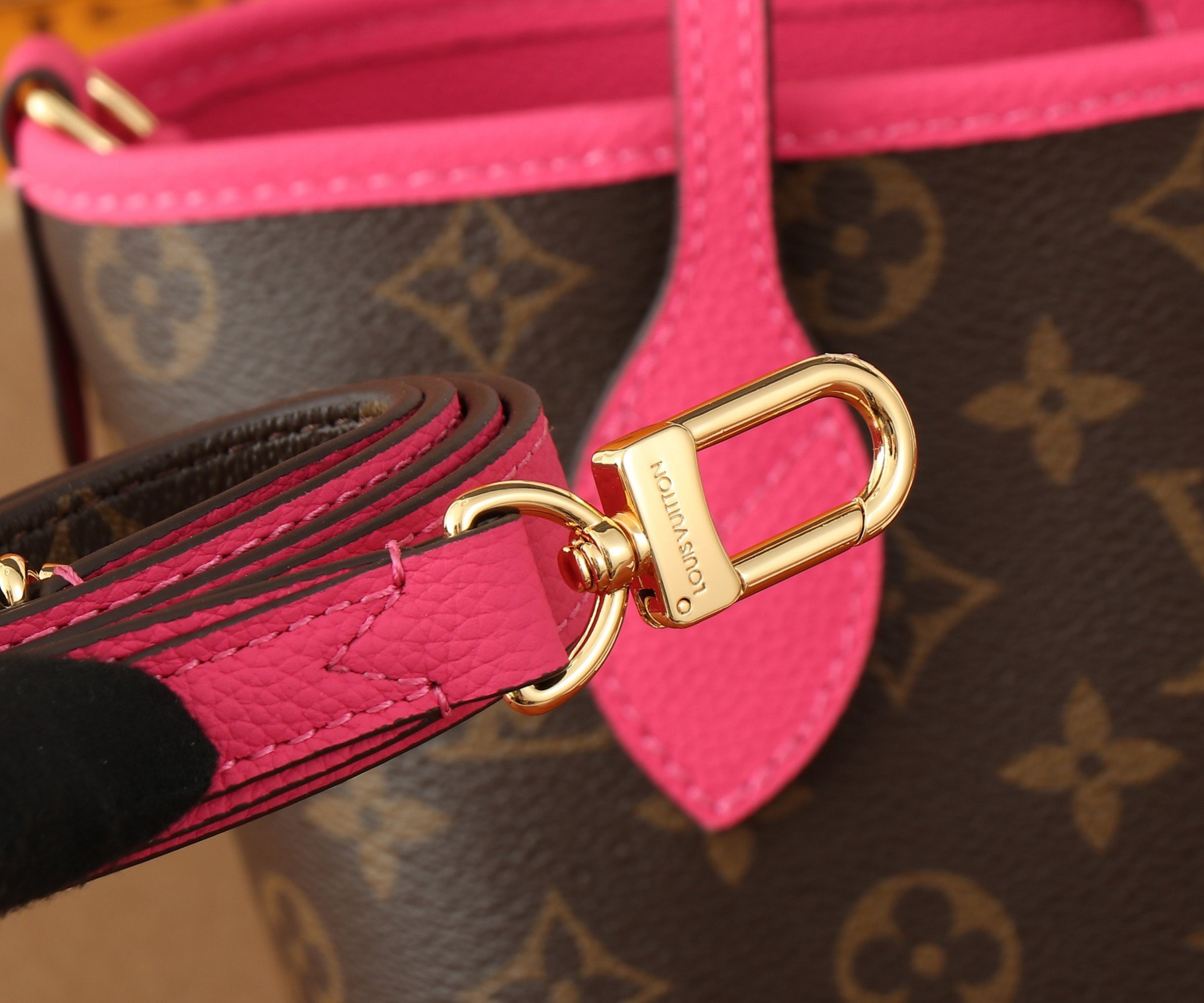 LV Neverfull Bandoulière Inside Out BB M12106 24x14x9cm