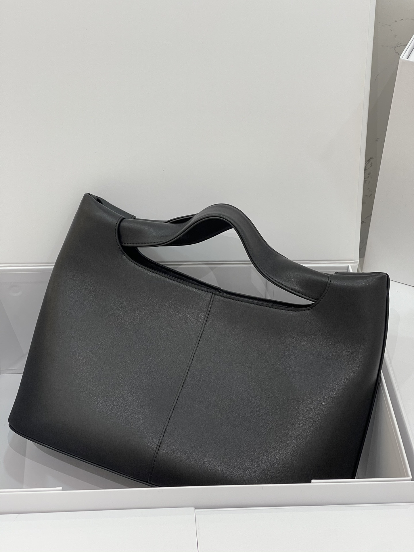 T*e R0w camdem 32x23x14cm