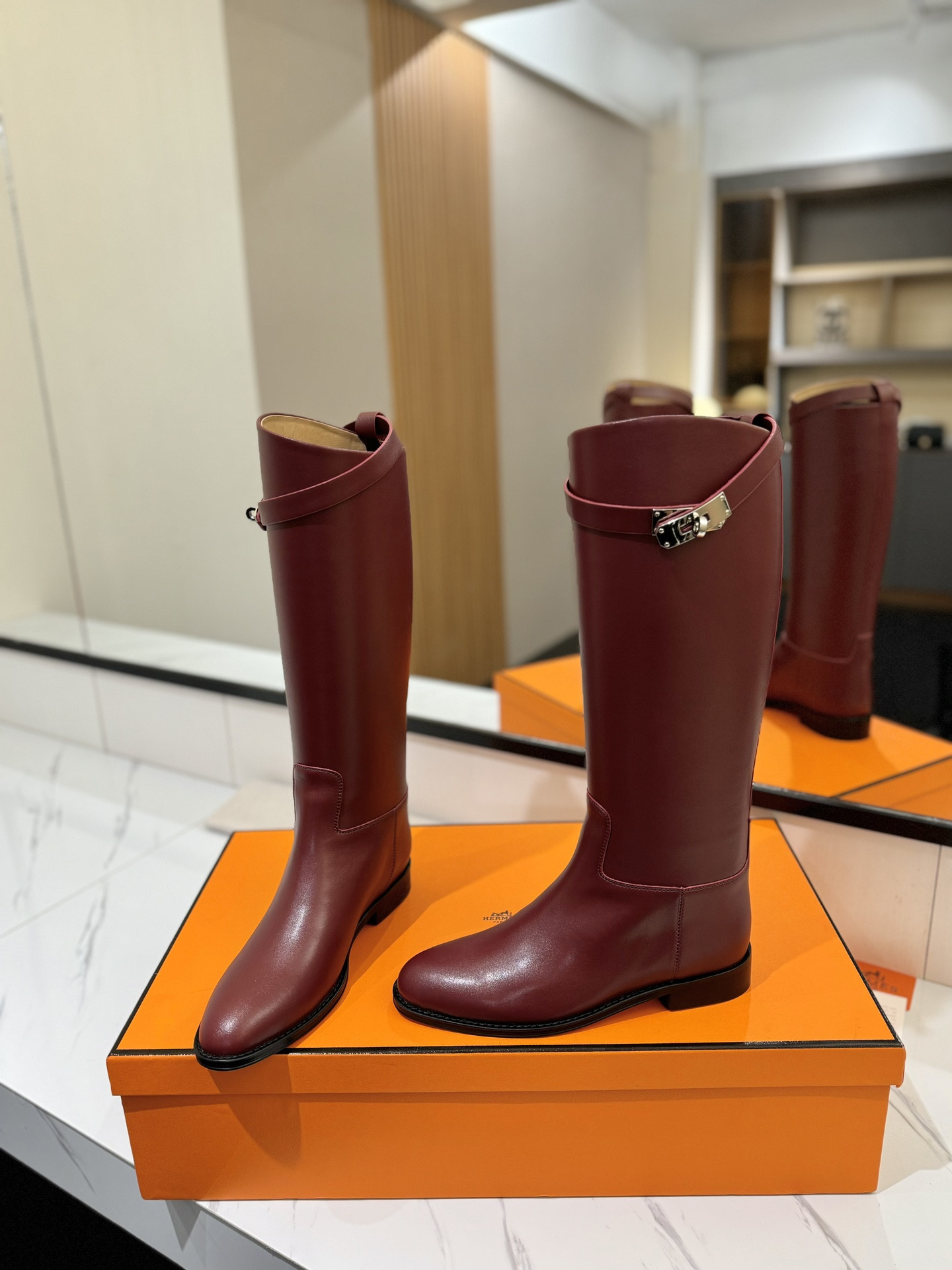 ua H**mes jumping boots