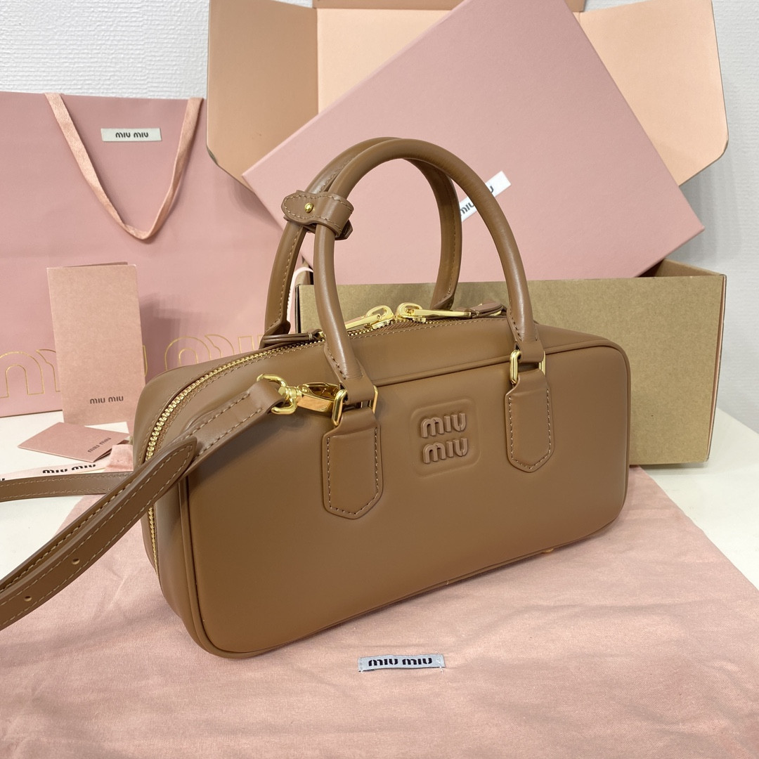 M1v M1v arcadie leather bag 12x27x9cm