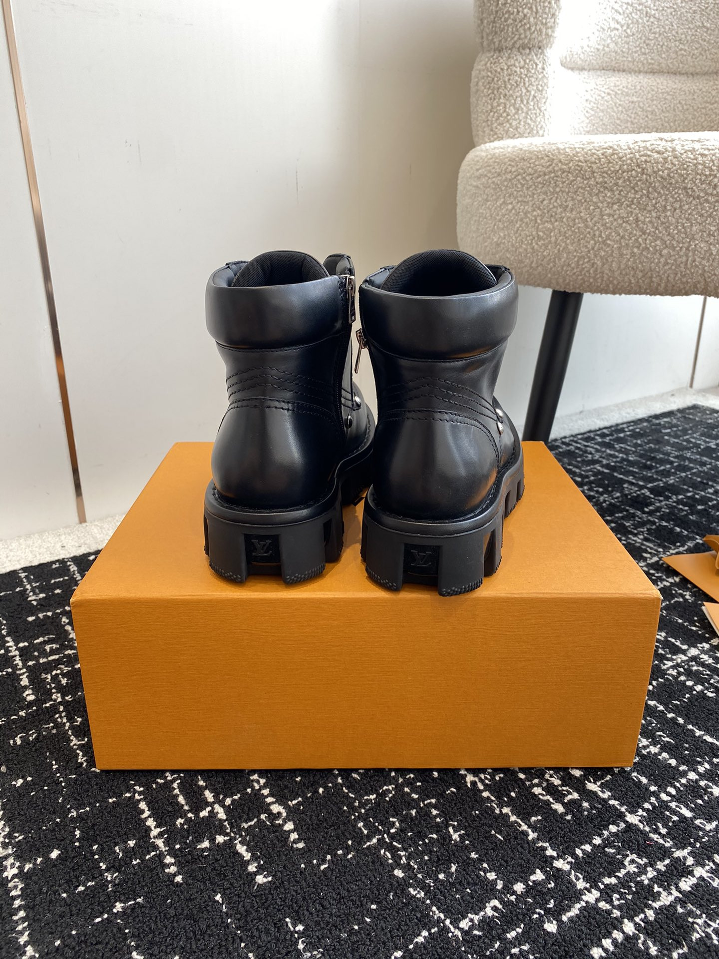 UA LV Boot