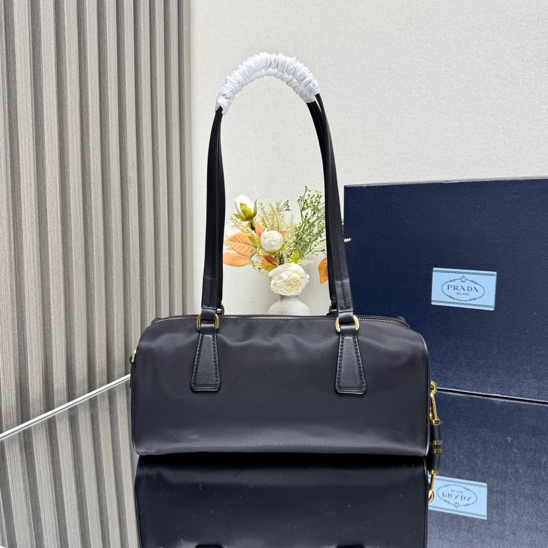 Pra*a re-nylon and leather medium top-handle bag with padlock 12.5x29x10cm