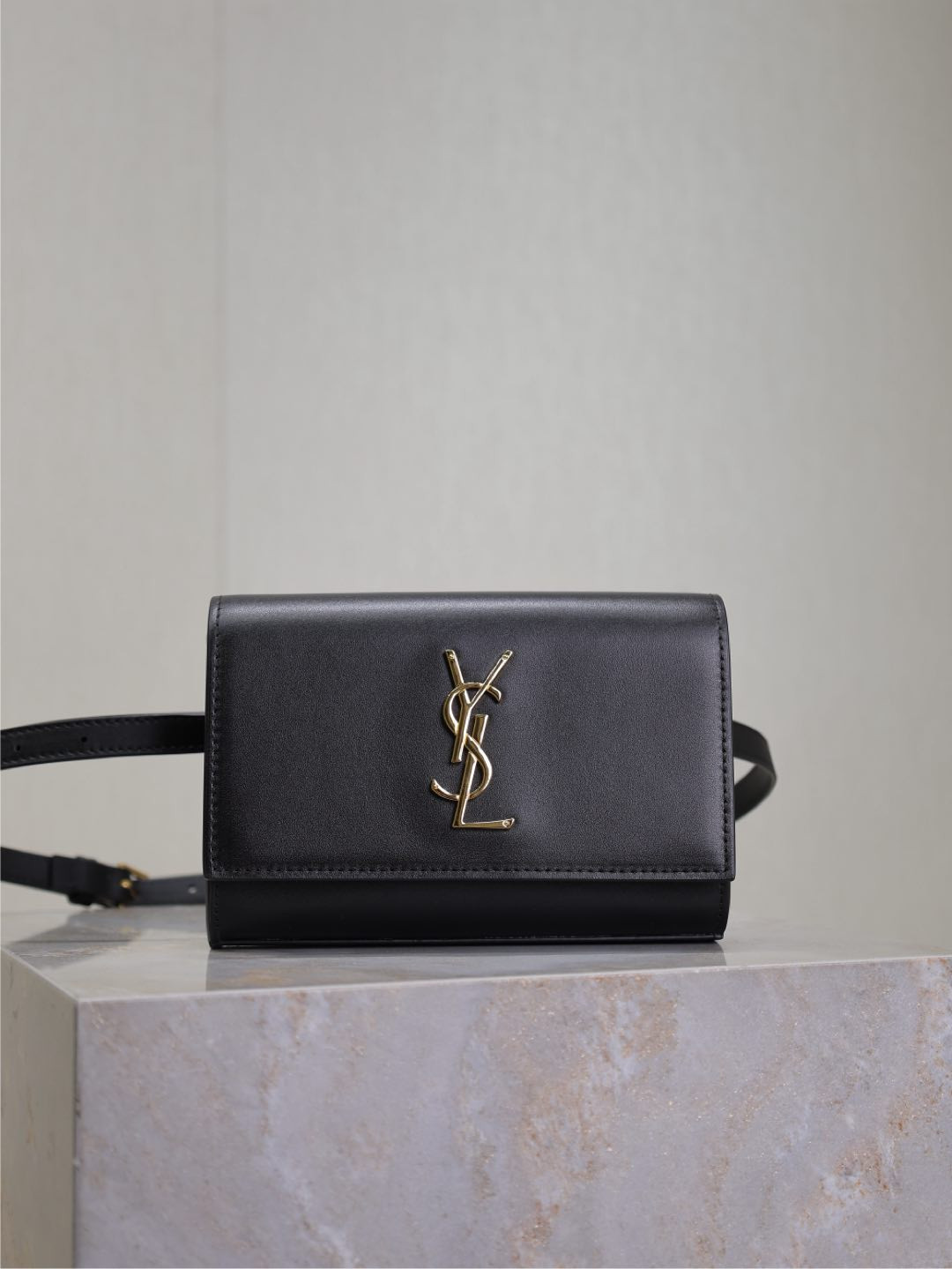 Y*L kate belt bag in grain de poudre-embossed leather 18x12x4.5cm