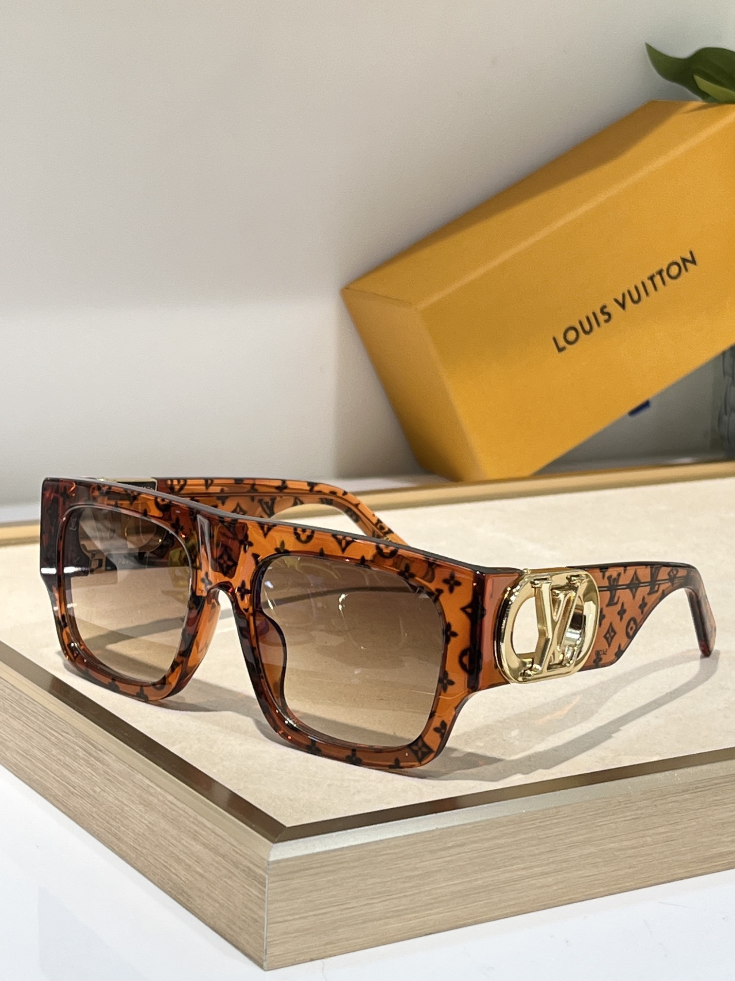 LV Glasses LINK Z1478E
