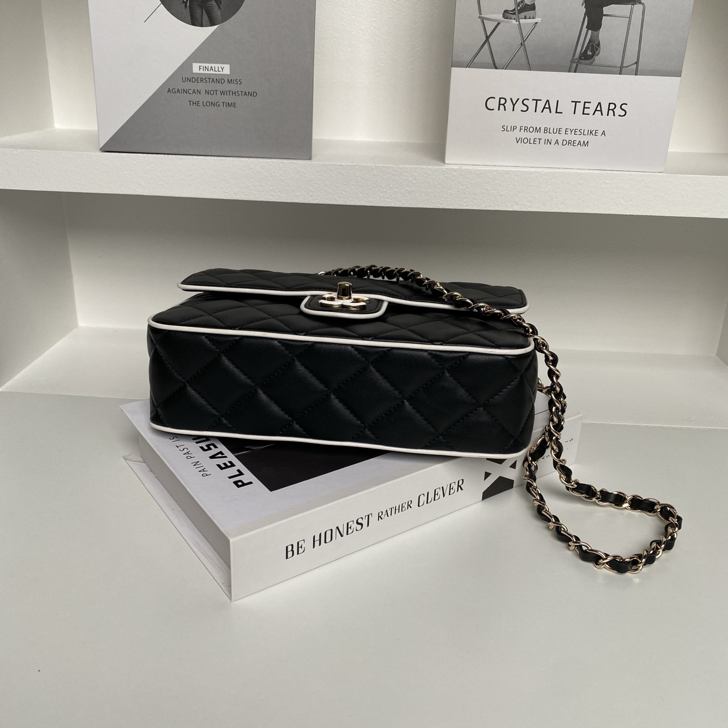 Ch*el flap bag as5150 16.5 x 23.5 x 6.5cm