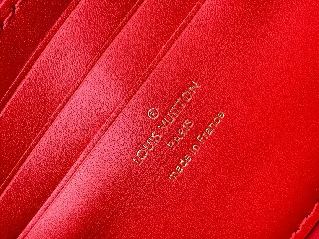 LV Wallet On Chain Capucines M12405 23x12x4cm
