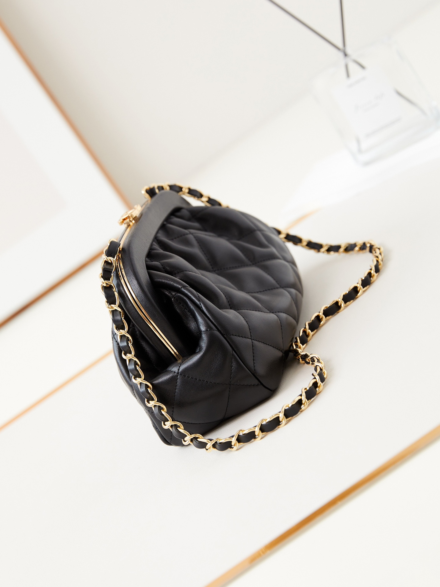 Ch*el 24a cloud bag 16x24x8cm
