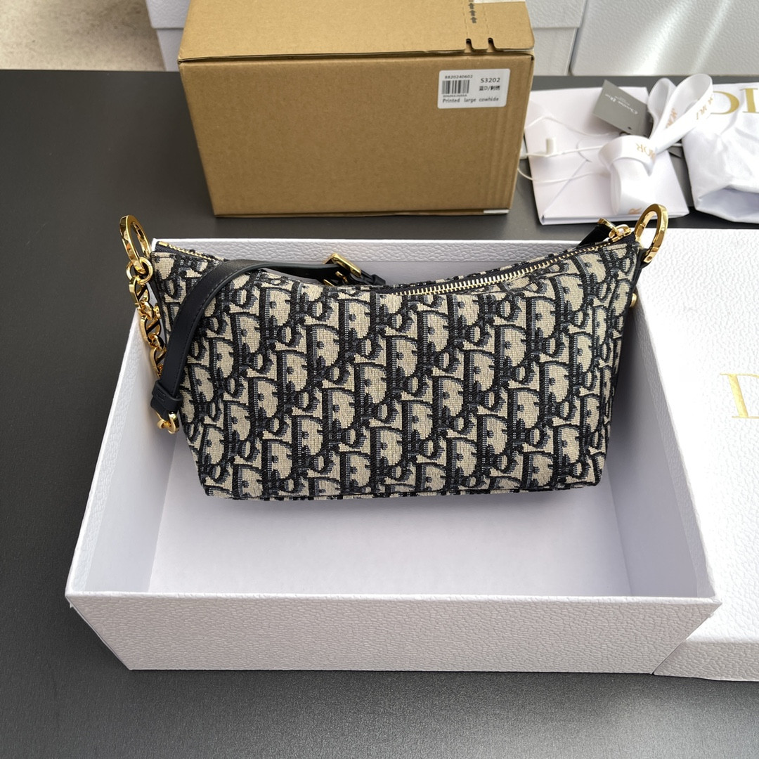 D*or D*orstar hobo bag 22 x 14.5 x 10 cm