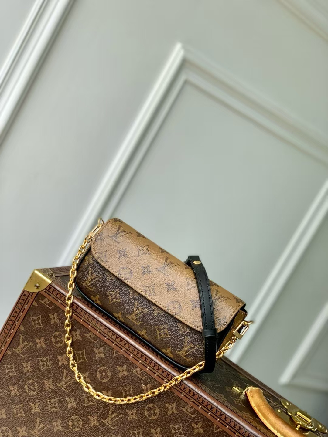 LV Wallet On Chain Ivy M26587 23.5x12x4.3cm